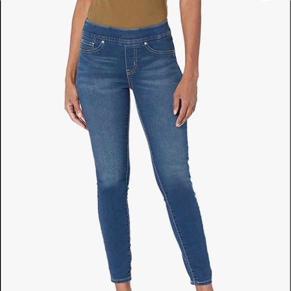 Signature by Levi Strauss & Co. Gold Label Totally Shaping Pull-on Skinny Jeans - Picture 6 of 6